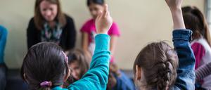 Erster Schritt zur Integration: In einer Vorbereitungsklasse werden Flüchtlingskinder auf die Teilnahme am regulären Schulunterricht vorbereitet.