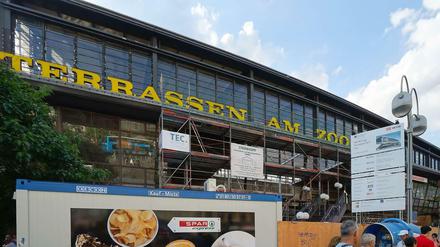Lange wurde über den Umbau des Bahnhofs Zoo spekuliert, nun läuft er. In die einstigen „Terrassen am Zoo“ zieht McDonald’s. 