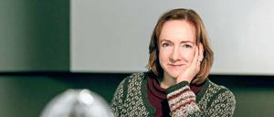 Sharon Jeanette Macdonald promovierte 1987 an der University of Oxford. 1996 wurde sie Lecturer an der University of Sheffield, wo sie 2005 eine Professur für Kulturanthropologie erhielt. Von dort wechselte sie 2006 an die University of Manchester und 2012 an die University of York. Als Humboldt-Forschungsstipendiatin hielt sich Macdonald zwischen 2000 und 2007 mehrmals an der Universität Erlangen-Nürnberg und der Humboldt-Universität auf. In China war sie 2011 Gastprofessorin an der Peking University. 