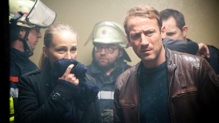 Katharina Lorenz (Petra Schmidt-Schaller) und Thorsten Falke (Wotan Wilke Möhring) im "Tatort - Verbrannt"