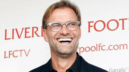 Fußball-Romantiker. Wer aus Liverpoool kommt, ist stolz darauf. Jürgen Klopp sagt über seinen neuen Arbeitsplatz: „Anfield ist einer der besten Orte in der Fußballwelt.“ 