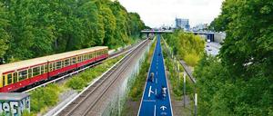 Links S-Bahn, rechts Autobahn, in der Mitte: Fahrradautobahn. Die Idee der Südwest-CDU.