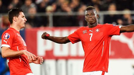 Der Schweizer Breel Embolo feiert sein Tor zum zwischenzeitlichen 6:0.