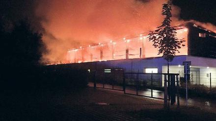 Die Turnhalle in Nauen,  in der Flüchtlinge untergebracht werden sollten.
