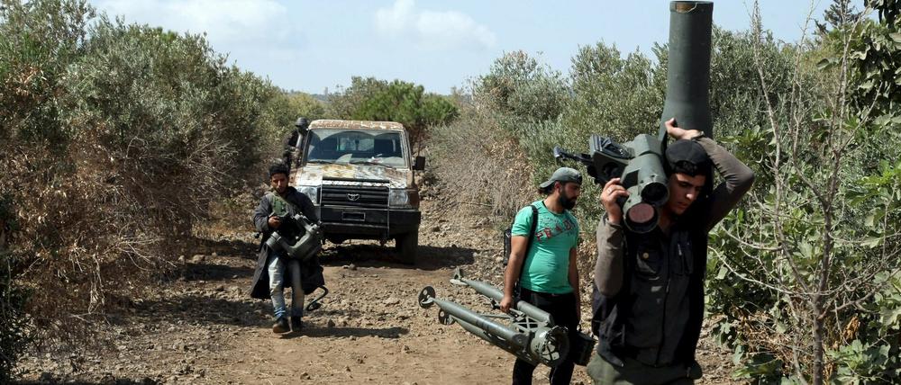 Die US-Streitkräfte bildeten die syrischen Rebellen im Umgang mit Waffen aus.