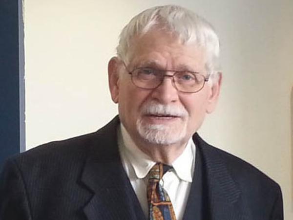 Ein Porträt von Reinhard Strecker.