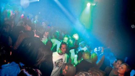 Eintauchen in die Stadt. Die Clubs auf dem RAW-Gelände gehören bei den Mitgliedern der Facebook-Gruppe „Neu in Berlin“ zu den beliebtesten Treffpunkten. 