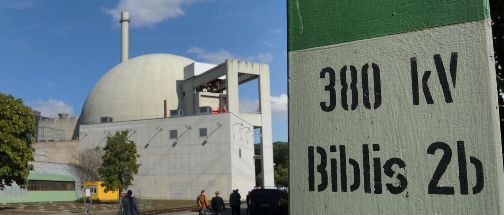 Das stillgelegte Atomkraftwerk Biblis in Hessen kommt seinen Betreiber RWE bis zum endgültigen Abbau noch teuer.