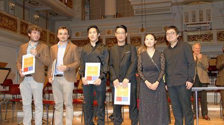 Preisträger und Preisträgerin im Fach Viola(von links): Timothy Ridout , Premyslaw Pujanek, Lee, Sejune Kim, Sara Kim, Diyang Mei