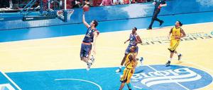 Läuft’s diesmal noch besser? 2010 verlor Alba Berlin (in Gelb) das Eurocup-Finale gegen Valencia.