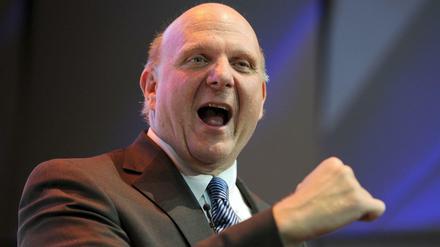 Steve Ballmer steigt bei Twitter ein.
