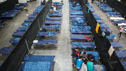Oferdingens Bürgermeister setzte sich für eine Unterkunft für Flüchtlinge ein (hier eine in Rottenburg). Nun trat er wegen persönlicher Anfeindungen zurück.