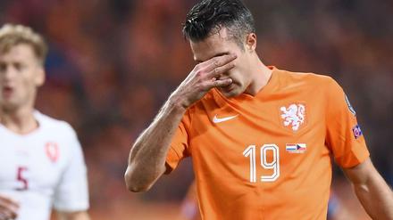Allein in Amsterdam: Robin van Persie traf doppelt, einmal davon jedoch ins eigene Tor.