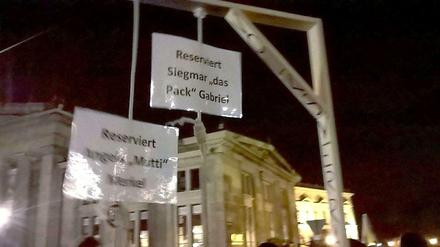 Der Galgen des Anstoßes. Staatsanwälte ermitteln.