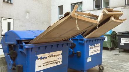 Den "mit Abstand" größten Anteil an Verpackungsabfällen haben Papier und Kartons.