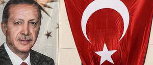 Kanzlerin Angela Merkel reist am Sonntag in die Türkei, um mit Präsident Recep Tayyip Erdogan über die Flüchtlingskrise zu sprechen.