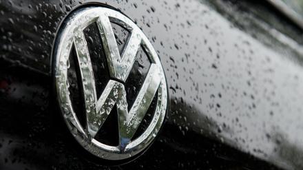 Eine Milliarde Euro weniger wird VW im nächsten Jahr in Investitionen stecken. Der Konzern zieht die finanziellen Konsequenzen aus dem Abgasskandal.