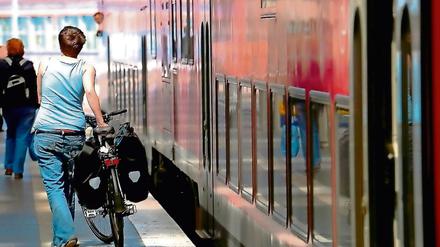 Der Ausbau der Bahnstrecke von Berlin nach Prag lässt noch auf sich warten.