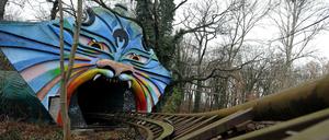 Bahn ins Nichts. Der Spreepark im Plänterwald versprüht morbiden Charme. 