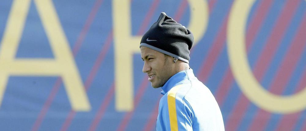 Neymar droht dem FC Barcelona auszufallen.