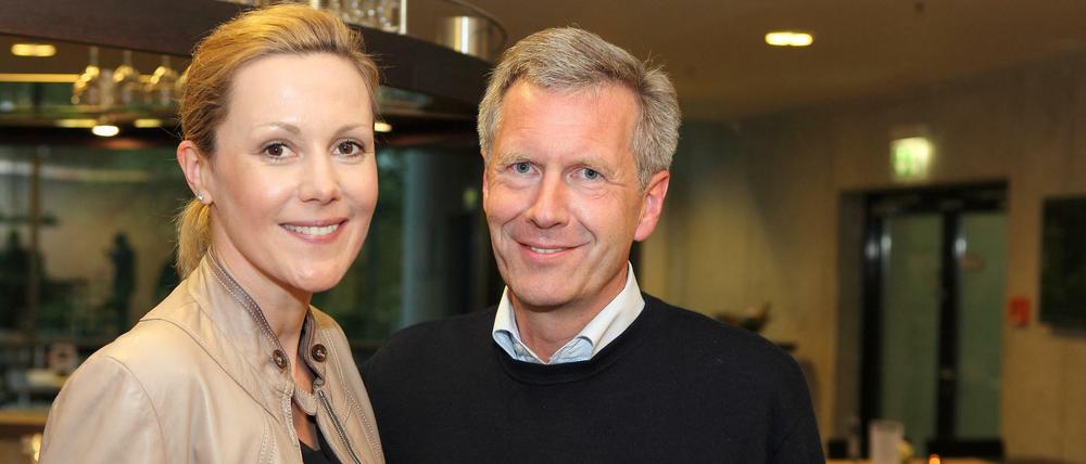 Im Jahr der Trennung: Der frühere Bundespräsident Christian Wulff und Bettina Wulff im Mai 2013 am Rande des Bruce-Springsteen-Konzerts in Hannover .