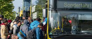 Für Flüchtlinge soll es bald ein neues Sonderticket geben.