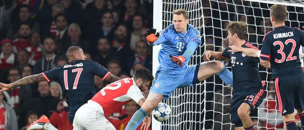 Nationaltorwart Manue Neuer patzt bei der 0:2-Niederlage des FC Bayern München beim FC Arsenal in der Gruppenphase der Champions League.