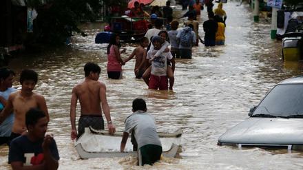 Die starken Regenfälle haben weite Teile der Philippinen, wie hier nördlich der Hauptstadt Manila, schwer getroffen.