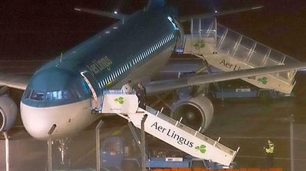 Der britische Mirror zeigt auf Twitter das Flugzeug der irischen Fluggesellschaft Aer Lingus.