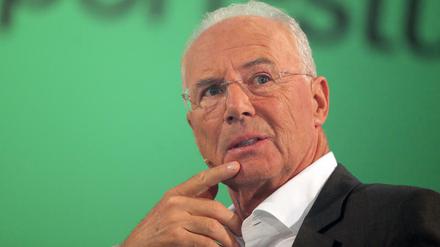 Franz Beckenbauer steht unter Druck.