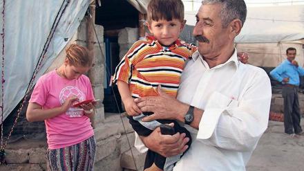 Khalat Dalli lebt mit seiner Familie in drei Zelten des Flüchtlingslagers bei Dohuk.