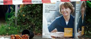 Ein Wahlplakat mit der Kölner OB-Kandidatin Henriette Reker, die am 17.1.2015 mit einem Messer niedergestochen wurde. 