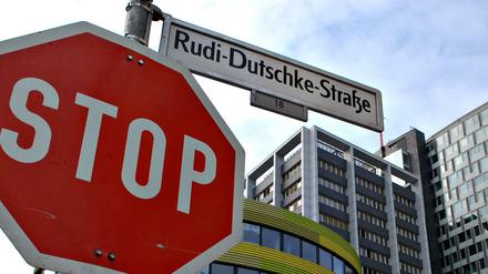 Die Rudi-Dutschke-Straße in Berlin Kreuzberg wurde nach einem Bürgerentscheid nicht nach einer Frau benannt.