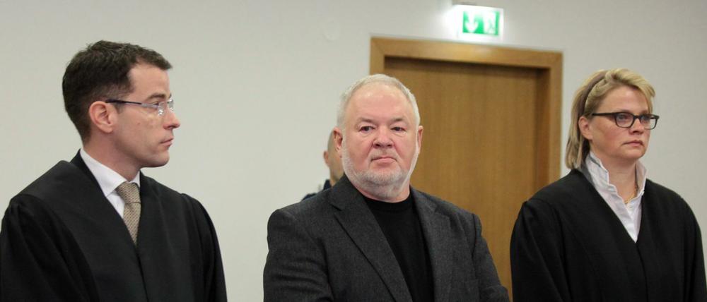 Bis es wieder soweit ist, dauert es noch ein bisschen: Axel Hilpert vor Gericht, im Januar 2012.