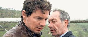 Unter Druck.  Frank Mendt (Robert Hunger-Bühler, rechts) hat die Tochter von Kommissar Sebastian Bootz (Felix Klare) in seine Gewalt gebracht. 
