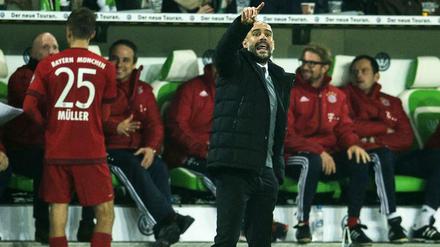 Ist ihm die Bundesliga zu langweilig? Pep Guardiola wird immer wieder mit einem Klub in England in Verbindung gebracht.