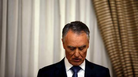 Portugals konservativer Präsident Anibal Cavaco Silva hat den bisherigen Premier Pedro Passos Coelho mit der Regierungsbildung beauftragt - trotz mangelnder Mehrheiten.