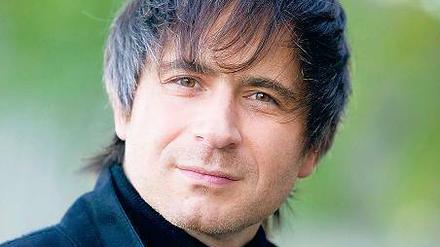Mozart, glasklar. Der Pianist des Abends, Piotr Anderszewski.