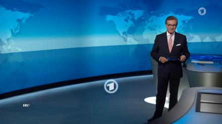 Nicht zu fassen, Jan Hofer hat Beine! Seit der "Tagesschau" am 25. Oktober 2015.