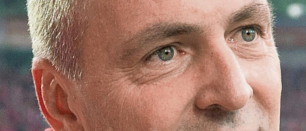 Norbert Düwel trifft sich mit seinem ehemalige Verein vor Gericht.
