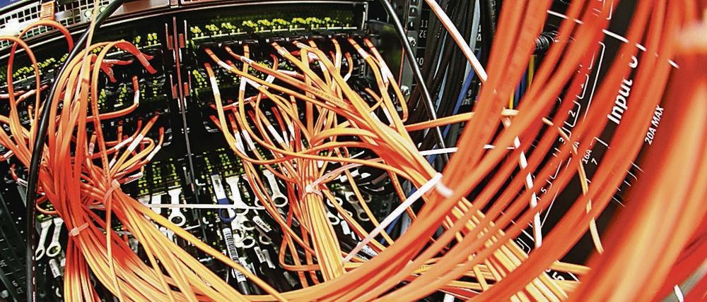 Die Vorfahrt für bestimmte Dienste wird in der neuen EU-Regelung zur Netzneutralität bereits dann erlaubt, wenn die Netzüberlastung noch gar nicht eingetreten ist. 