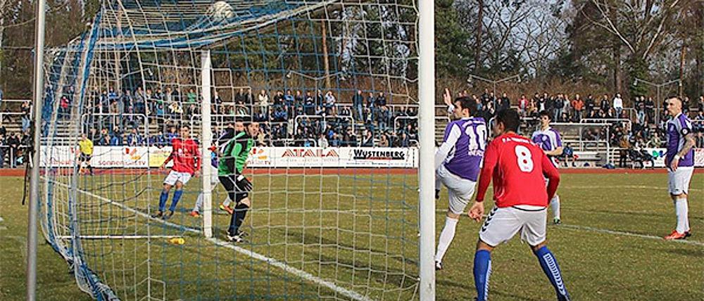 Vom Spiel gegen Tennis Borussia noch in der Berlin-Liga vom 1. März 2014. Damals gewann Hertha 03 mit 3:0.