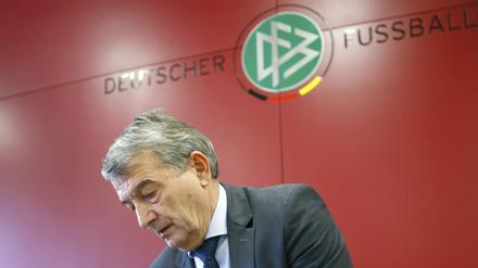 DFB-Präsident Wolfgang Niersbach begründete die Millionenzahlung am Donnerstag.