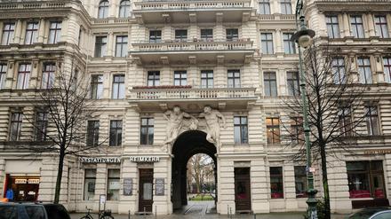In Riehmers Hofgarten stehen jede Menge Wohnungen leer.