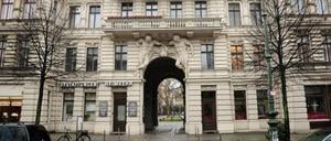 In Riehmers Hofgarten stehen jede Menge Wohnungen leer.