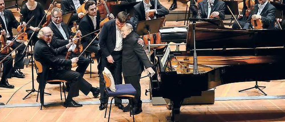 Viel Harmonie. Christian Thielemann herzt Menahem Pressler 