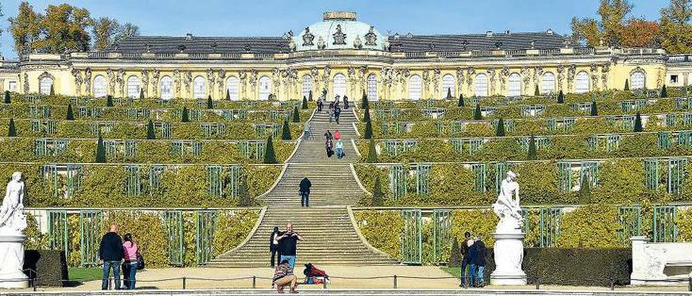 Für Touristen aus aller Welt sind Sanssouci und die anderen Schlösser Potsdams eine Hauptattraktion der Region.