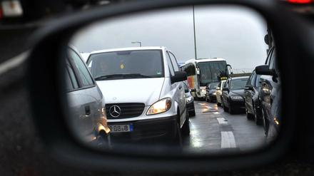 Stau auf der A100.