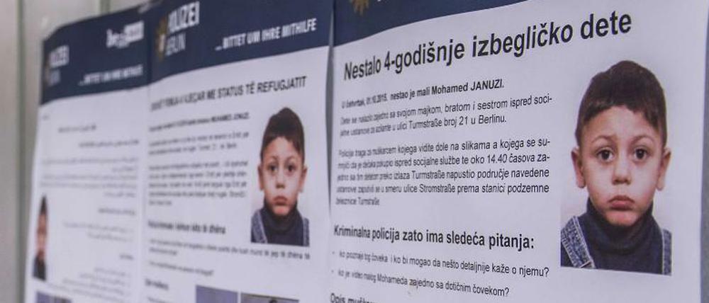 Mit mehrsprachigen Postern und viel Aufwand suchte die Polizei nach Mohamed Januzi - vier Wochen lang.