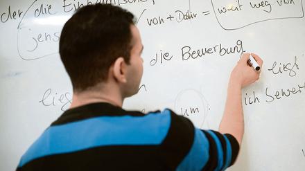 Nicht nur Flüchtlinge brauchen Hilfe, um in Deutschland zurechtzukommen.